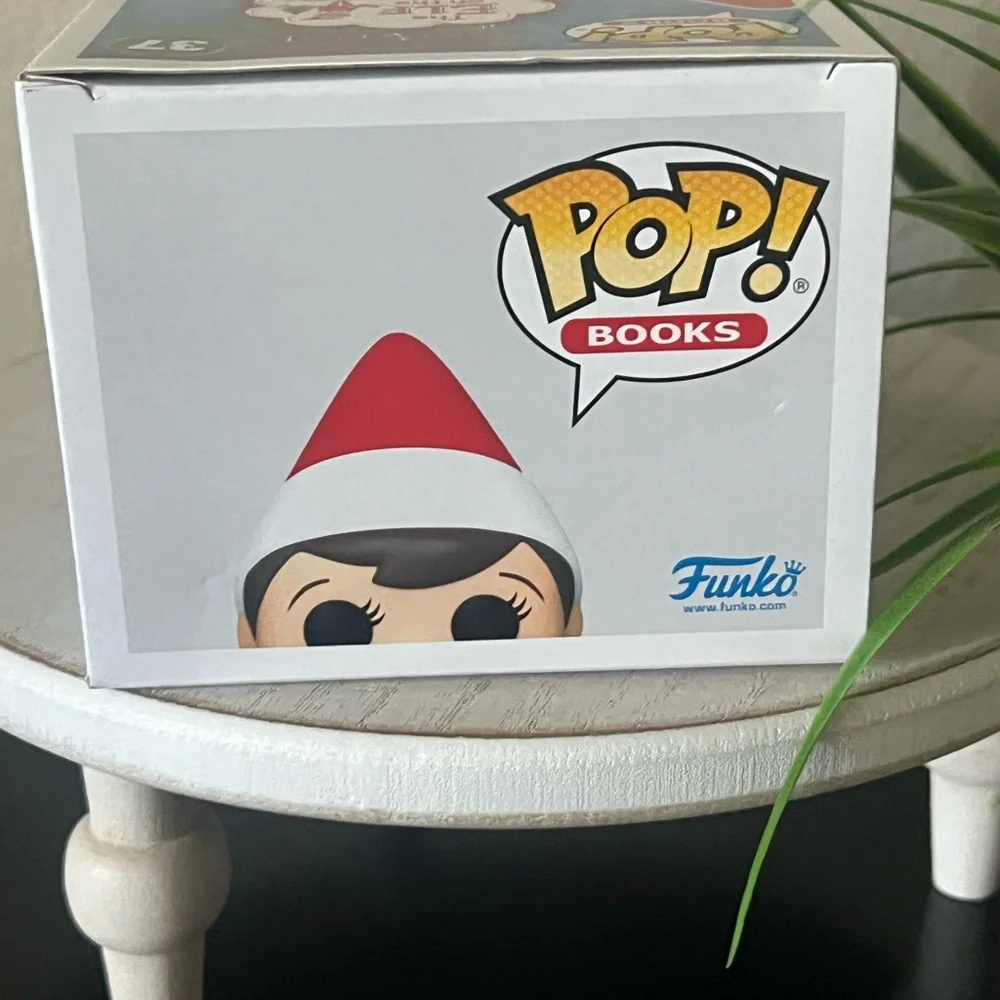 Funko Pop! The Elf on the Shelf in Red‎ and White Novelty Christmas Seasonal